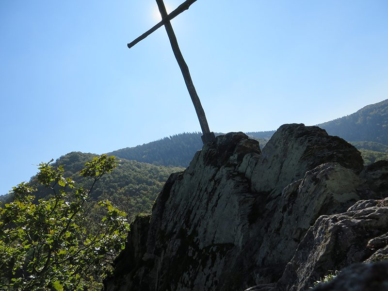 Hier steht ein Foto mit dem Titel: Für trittsichere Wanderer allemal einen kleinen Umweg wert, die Teufelsley (Foto: Hans-Joachim Schneider)