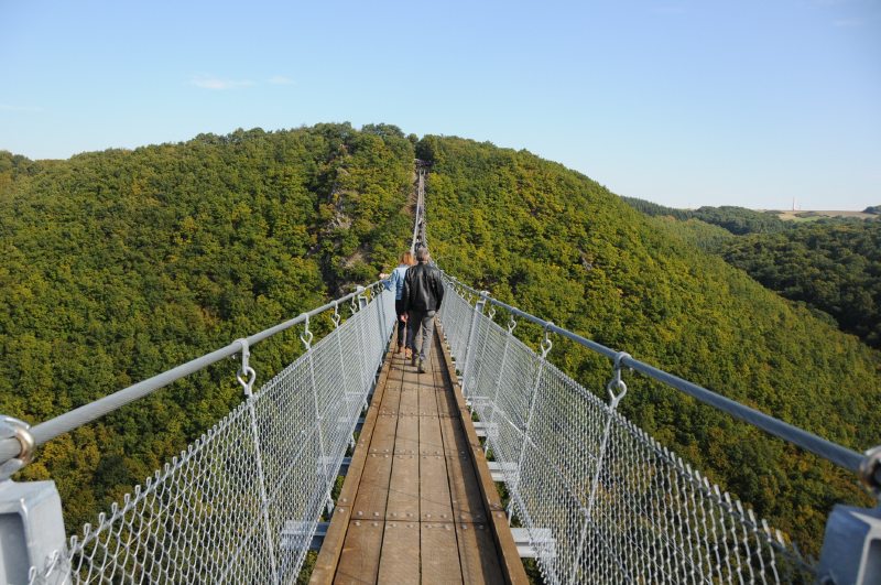 Hunsrück, Hängeseilbrücke, Geierlay, Eröffnung, Sonnenschein, Wandern, Saar-Hunsrück-Steig, Mörsdorf, Brückenschwankungen